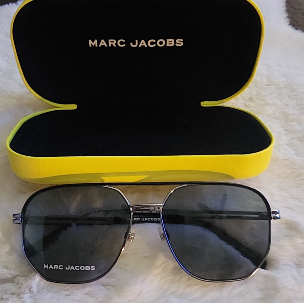 MARC JACOBS SUNGLASSES